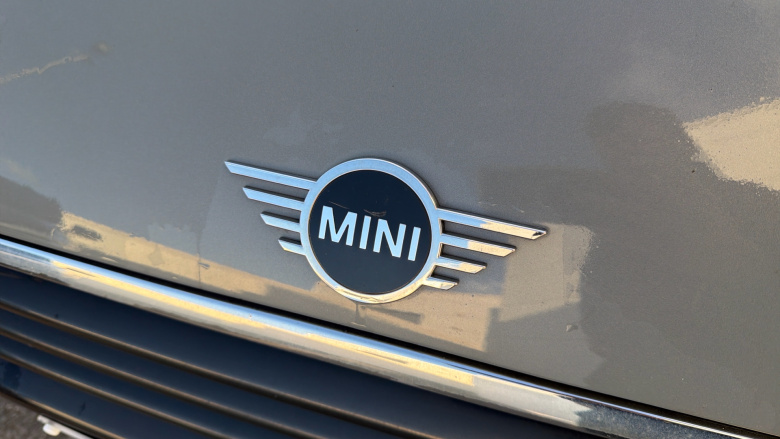 MINI Hatchback 1.5 Cooper Classic II 3dr Petrol Hatchback